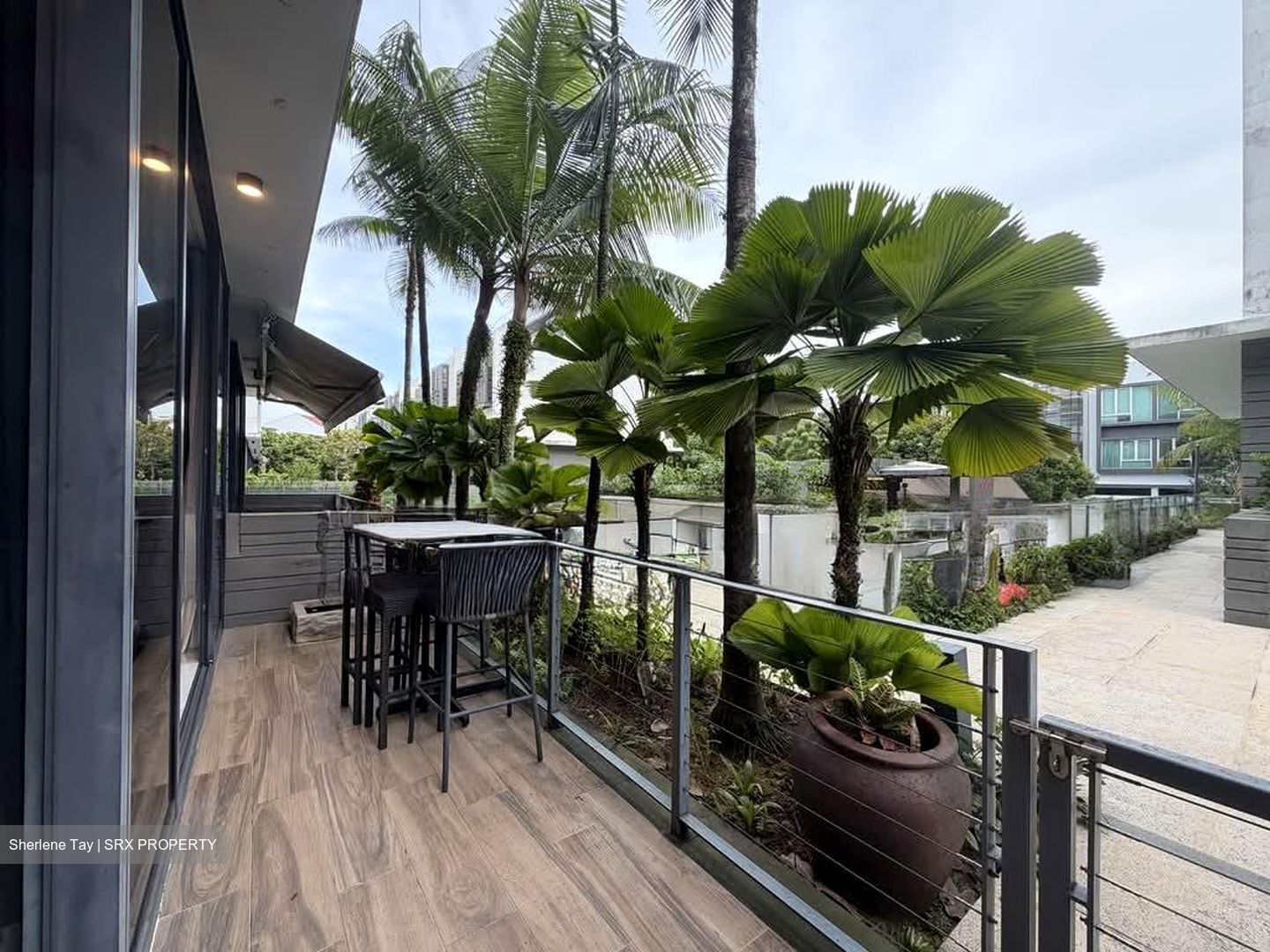 Alana (D28), Terrace #533779071